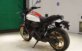 YAMAHA XSR700 2021 RM22J