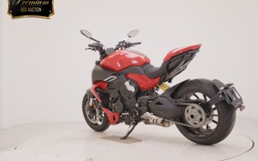 DUCATI DIAVEL V4 2025