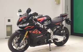APRILIA RSV4 1100ファクトリ 2024
