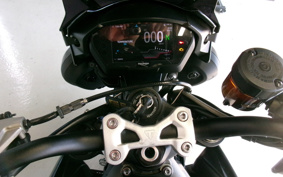 TRIUMPH STREET TRIPLE RS 2022 HDA554