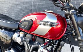 TRIUMPH  TRIUMPH  BONNEVILLE T120 L  SCREW  2024 DAD75H