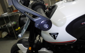 TRIUMPH TRIDENT 660 2021