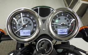 TRIUMPH BONNEVILLE T100 2023