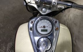 HONDA SHADOW 750 1997 RC44