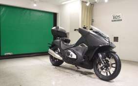 HONDA NM4 VULTUS -01 2015 RC82