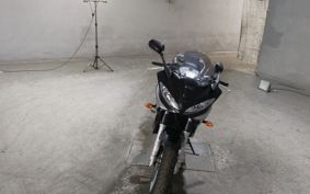 YAMAHA FAZER FZ6 2004 RJ07