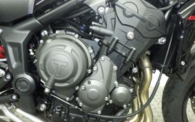 TRIUMPH TRIDENT 660 2026