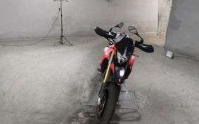 APRILIA DORSODURO 750 2010 SM