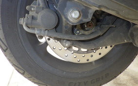 YAMAHA N-MAX 1998 SED6J