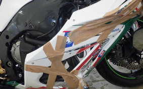 KAWASAKI ZX 10 NINJA R 2015