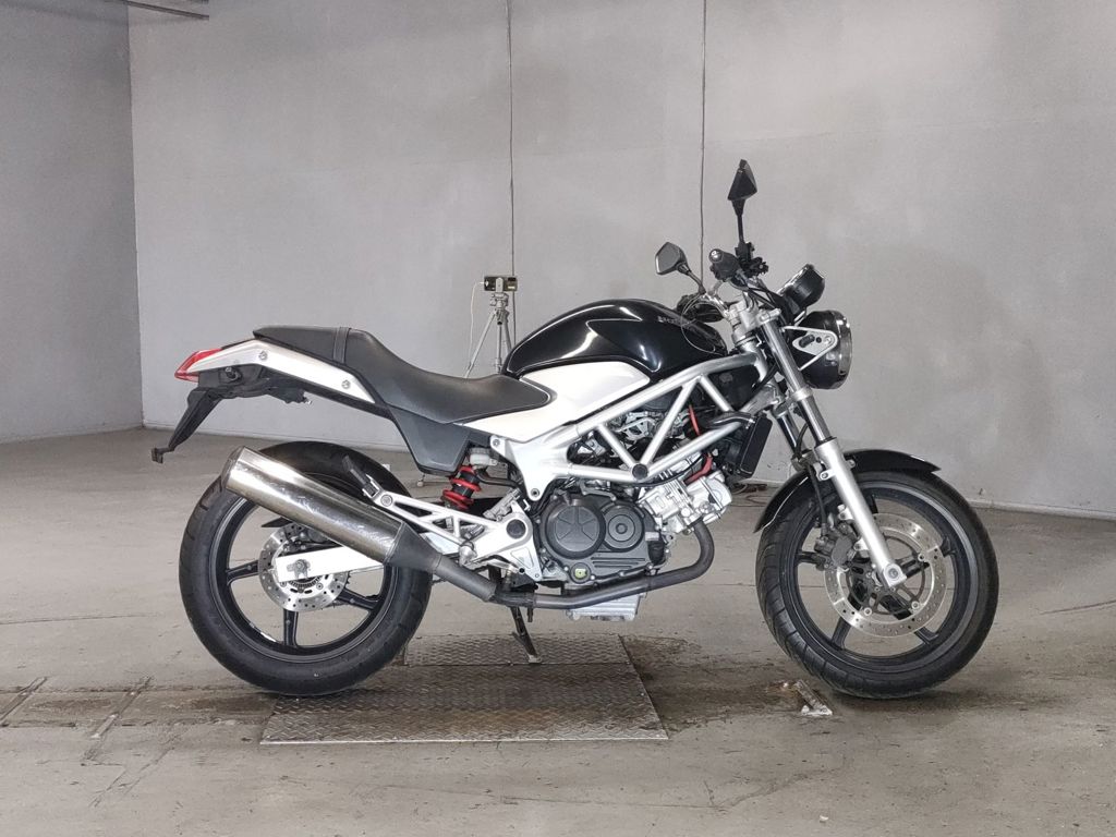 Фото Honda VTR 250 2009 с японского аукциона