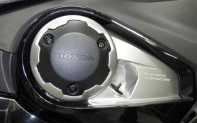 HONDA NM4 VULTUS -01 2018 RC82