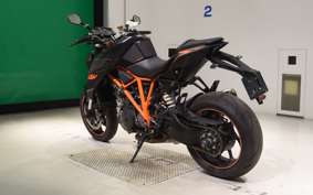 KTM 1290 SUPER DUKE R 2015