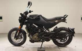 HUSQVARNA SVARTPILEN 401 2025