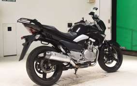 SUZUKI GSR250