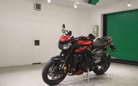 TRIUMPH STREET TRIPLE RS 2023