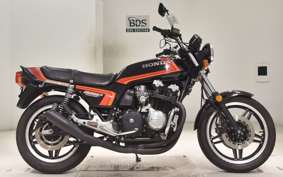 HONDA CB900F 2023