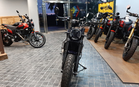 DUCATI DUCATI  SCRAMBLER  NIGHT  SHIFT 2025