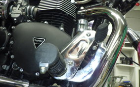 TRIUMPH SPEEDMASTER 2012