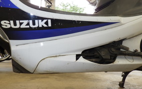 SUZUKI GSR125