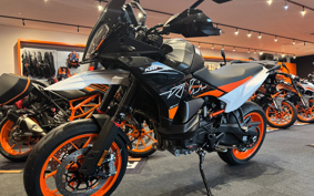KTM 890 SMT TS640
