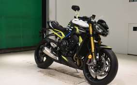 TRIUMPH STREET TRIPLE MOTO 2026