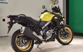SUZUKI Vｽﾄﾛｰﾑ650XTA 2023 C733M