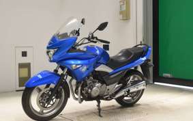 SUZUKI GSR250S