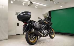SUZUKI DL650 ( V-Strom 650 ) XTA 2026 C733M