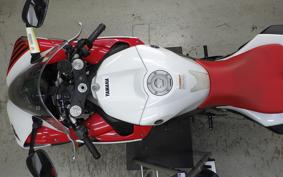 YAMAHA YZF-R1 2010