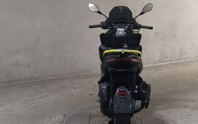 APRILIA SR GT200 ..