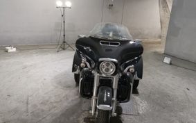 HARLEY FLHTCUTG1750 TRIKE MAD