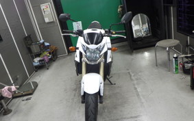 SUZUKI GSR750 2011