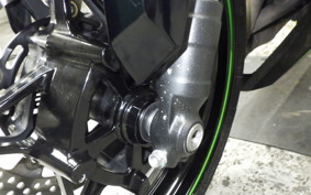 KAWASAKI ZX-25R 2002 ZX250E
