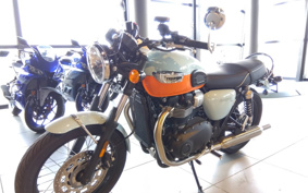 TRIUMPH TRIUMPH BONNEVILLE T100 2023 DAD70G