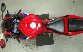 HONDA CBR600RR 2025 PC40