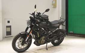 HUSQVARNA SVARTPILEN 401 2023