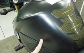 SUZUKI GSR750 A 2015