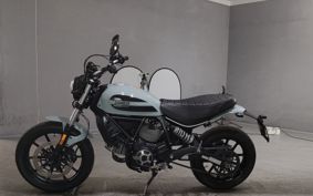 DUCATI SCRAMBLER SIXTY2 2021 KA00A