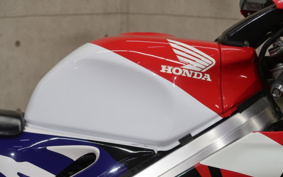 HONDA RVF400 2001 NC35