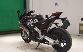 APRILIA RSV4 1100ファクトリ 2024