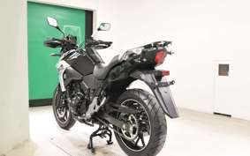 SUZUKI Vｽﾄﾛｰﾑ250A 2010