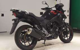 SUZUKI Vｽﾄﾛｰﾑ250