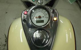 HONDA SHADOW 750 Gen. 2 1998 RC44