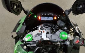 KAWASAKI ZX 10 NINJA R ZXT02E