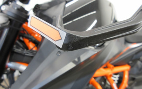 KTM 1290 SUPER DUKE R 2020 V3940