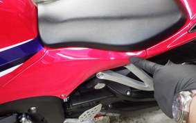 HONDA CBR600RR GEN 3 2021 PC40