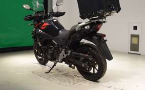SUZUKI Vｽﾄﾛｰﾑ250 2020