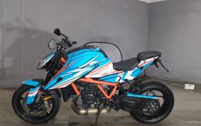 KTM 1290 SUPER  DUKE R V3940