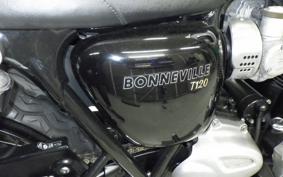 TRIUMPH BONNEVILLE T120 2016